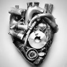Vygenerováno pomocí umělé inteligence DALLE-2 dotazem: Old black and white photo of a bleeding human hearth with mechanical parts. Mechanické zařízení připomínající tvarem lidského srdce.
